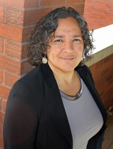 Laura Gutiérrez "has discovered a successful way to introduce students to both theory and its practical application, allowing students to see both the trees in their backyard and the larger forest they are a part of." (Photo by Beatriz Verdugo/UANews) Laura Gutiérrez "has discovered a successful way to introduce students to both theory and its practical application, allowing students to see both the trees in their backyard and the larger forest they are a part of." (Photo by Beatriz Verdugo/UANews)